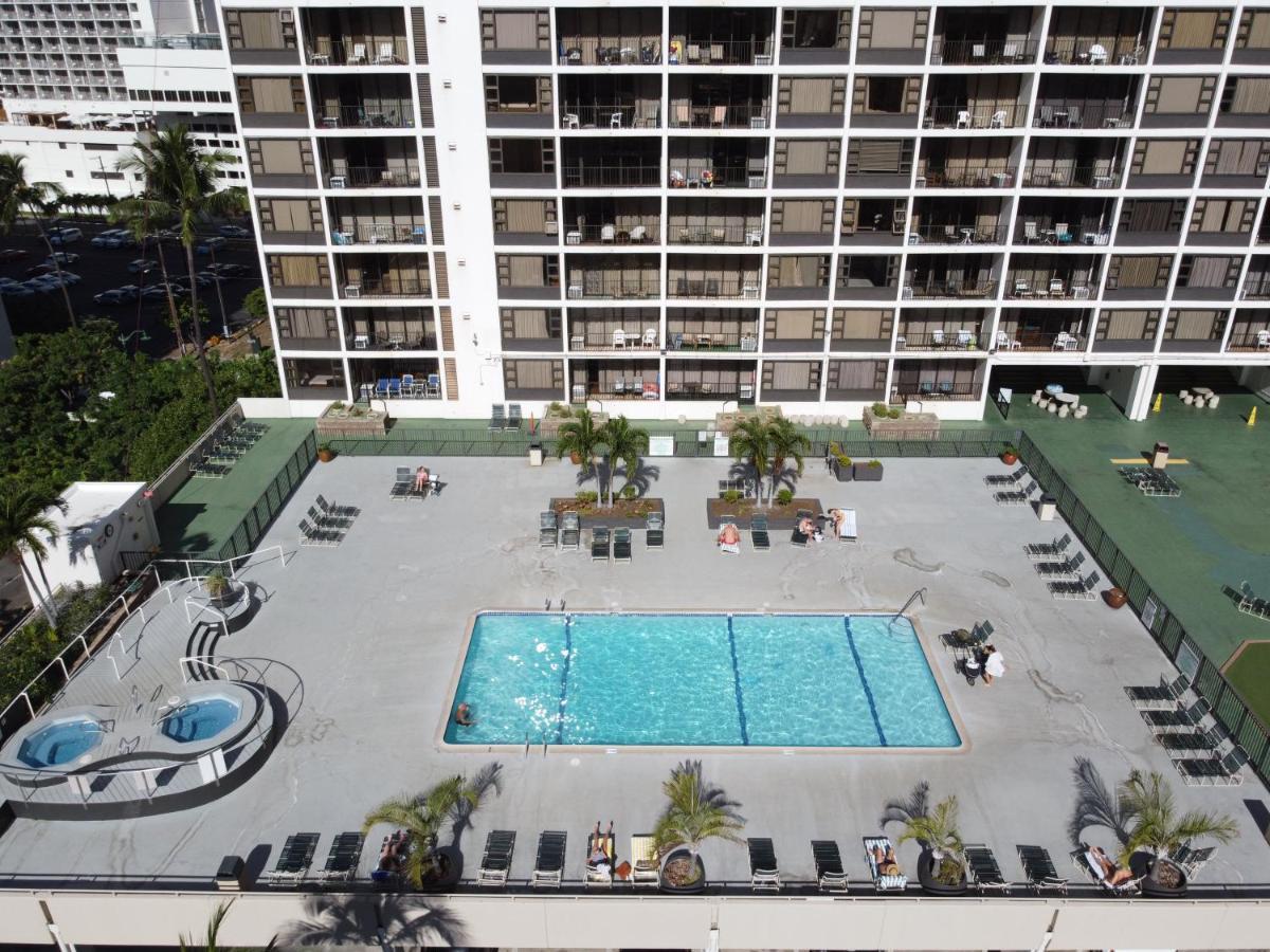 Cozy Waikiki Getaway, Stroll To Beach With Free Parking Honolulu Exterior photo