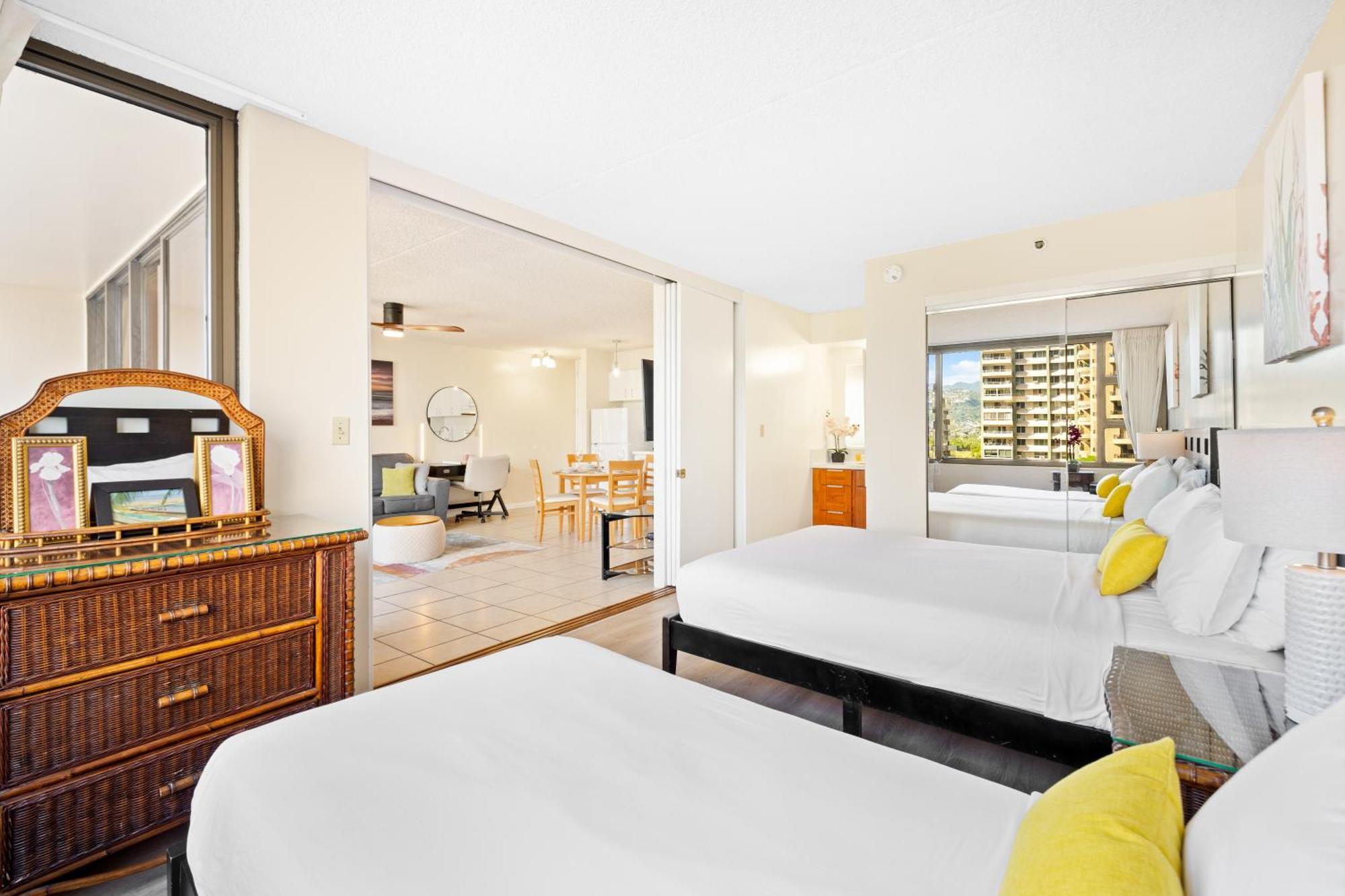 Cozy Waikiki Getaway, Stroll To Beach With Free Parking Honolulu Exterior photo