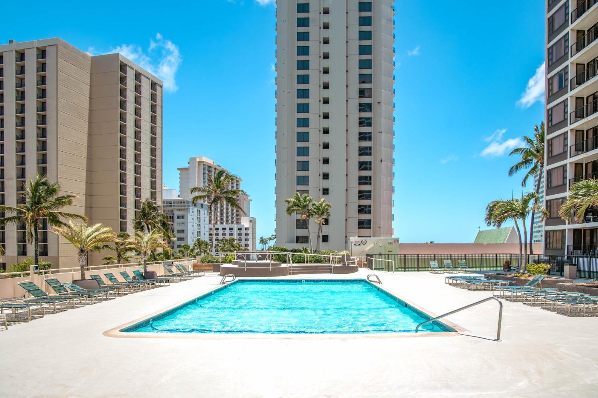 Cozy Waikiki Getaway, Stroll To Beach With Free Parking Honolulu Exterior photo
