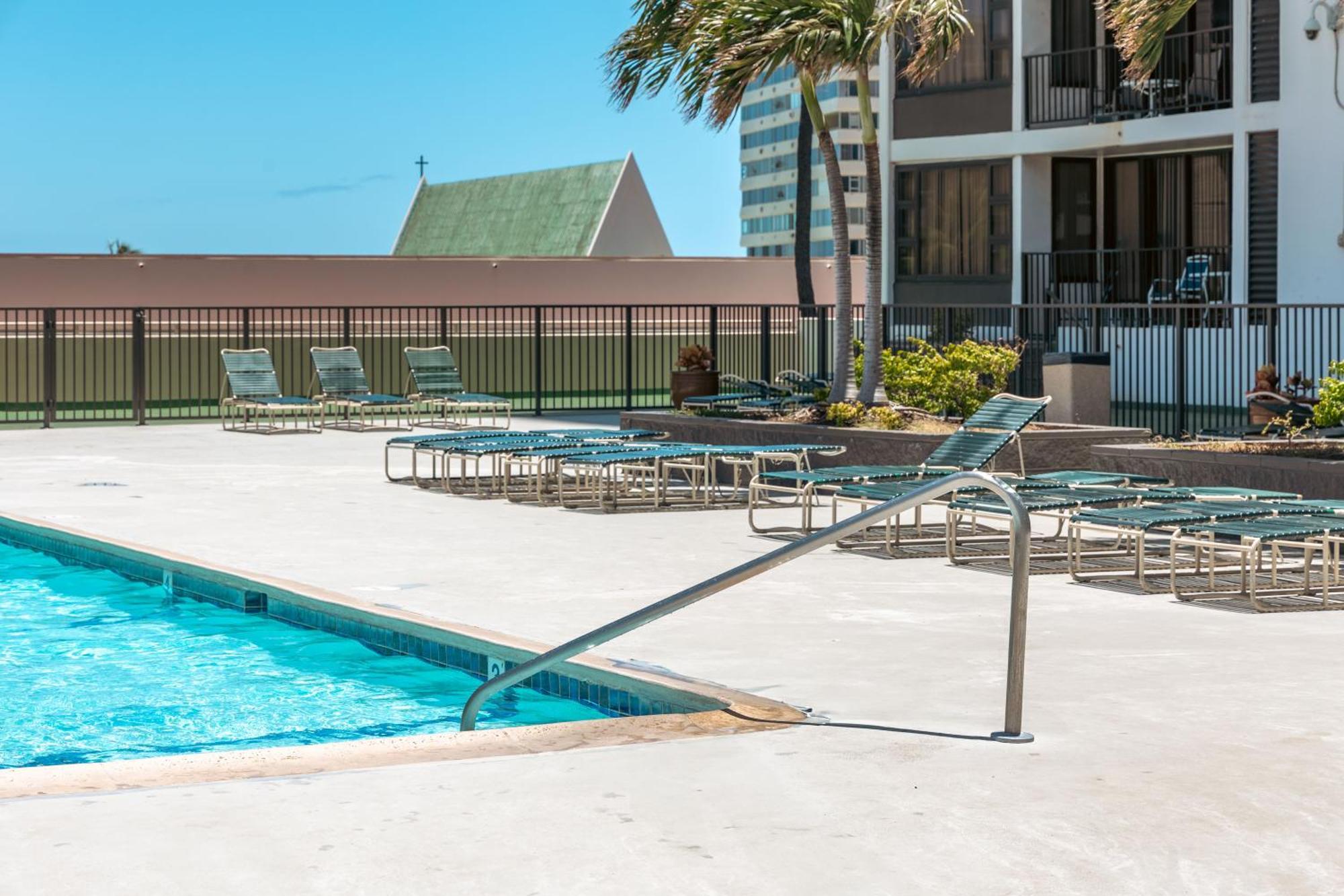 Cozy Waikiki Getaway, Stroll To Beach With Free Parking Honolulu Exterior photo