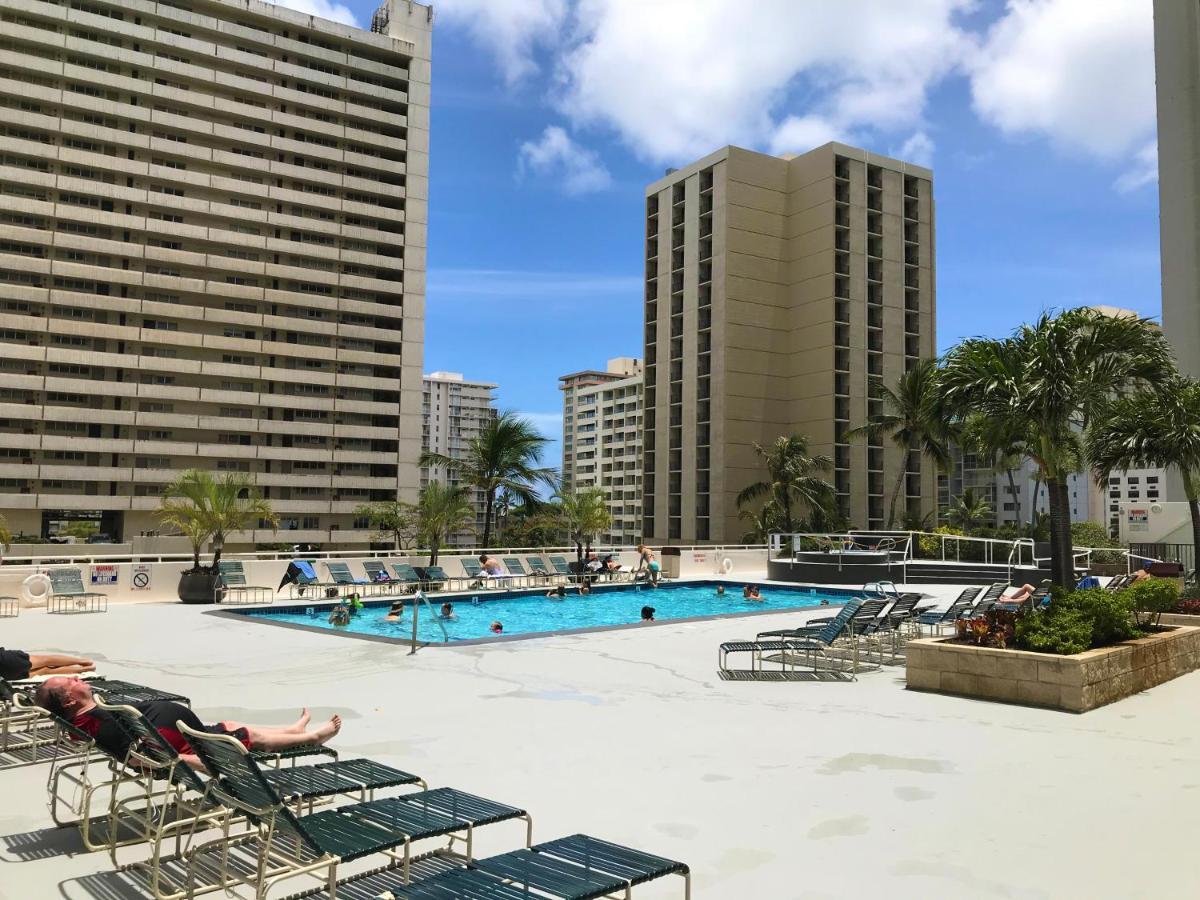 Cozy Waikiki Getaway, Stroll To Beach With Free Parking Honolulu Exterior photo